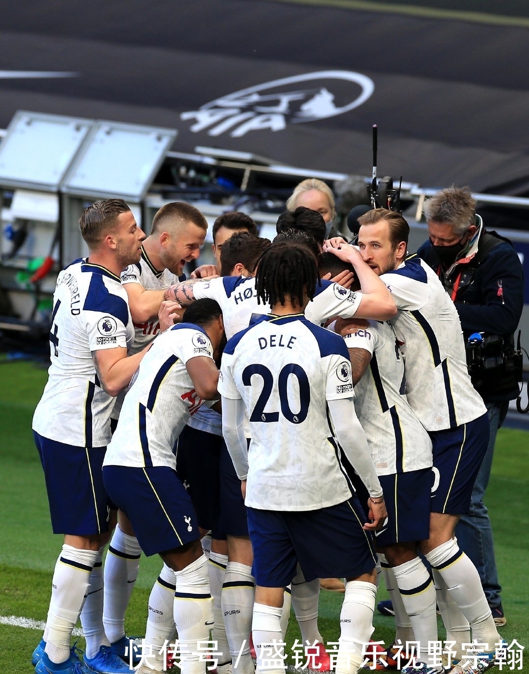 台的球员敞 台的球员敞